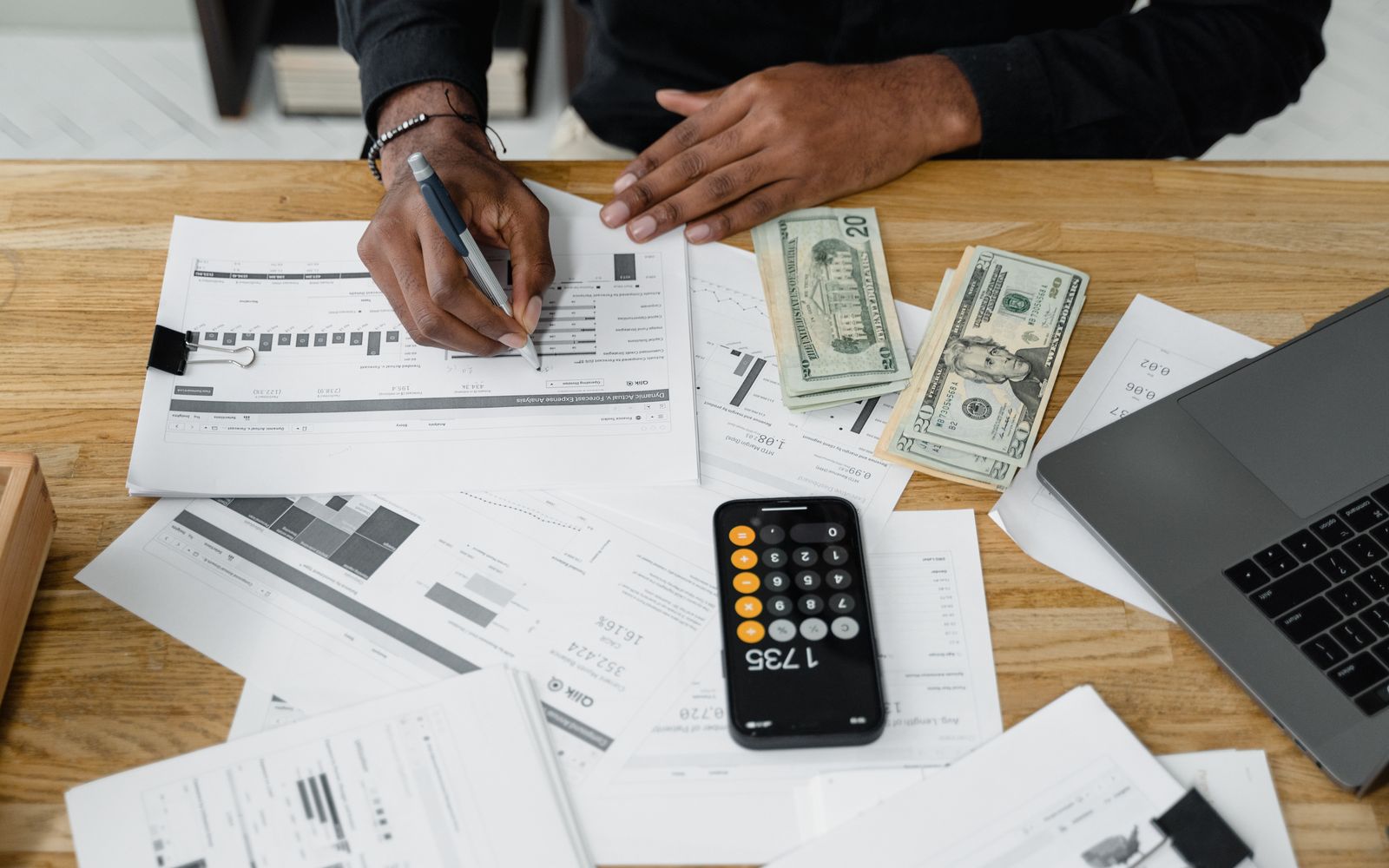 Financiële analyse om te besparen op verzendkosten