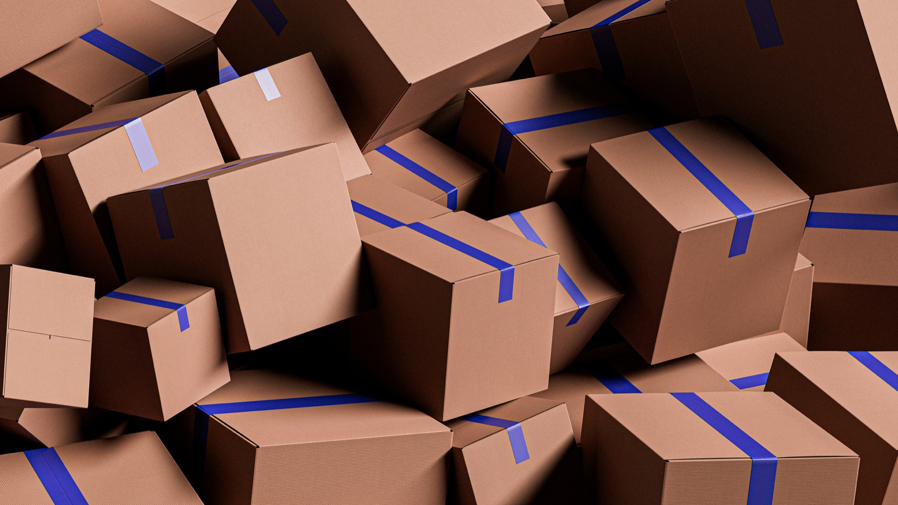 Grote stapel verzenddozen tijdens een drukke e-commerceperiode